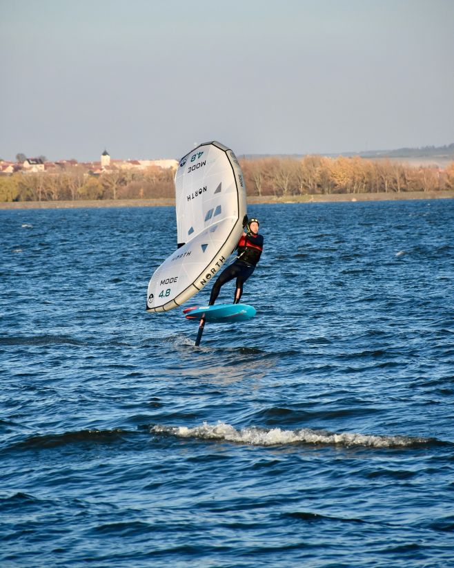 Dnes Jihovýchod nakládal slušně. Zítra bude znovu. 🤙🤙🤙 #mysticczech #mysticstore #mysticstorecz #northkiteboardingcz...